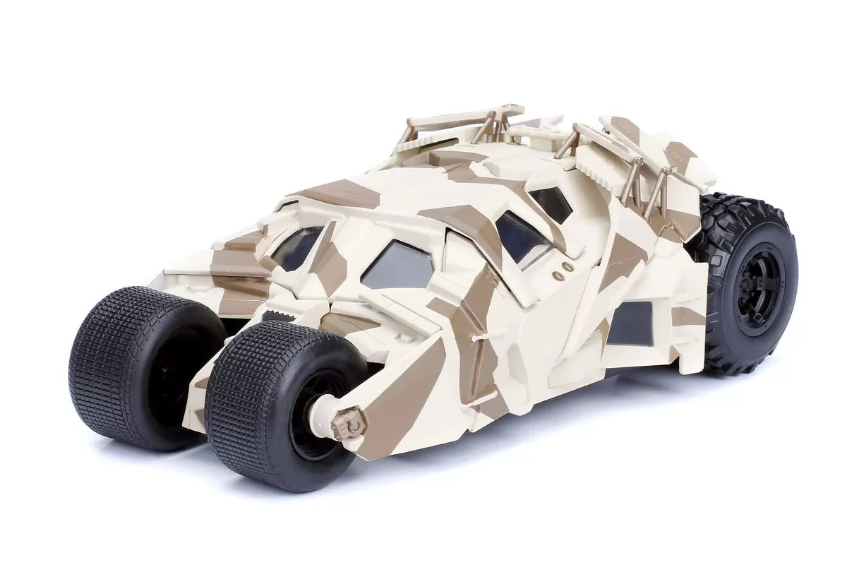 Batmobilul cu figurina si camuflaj