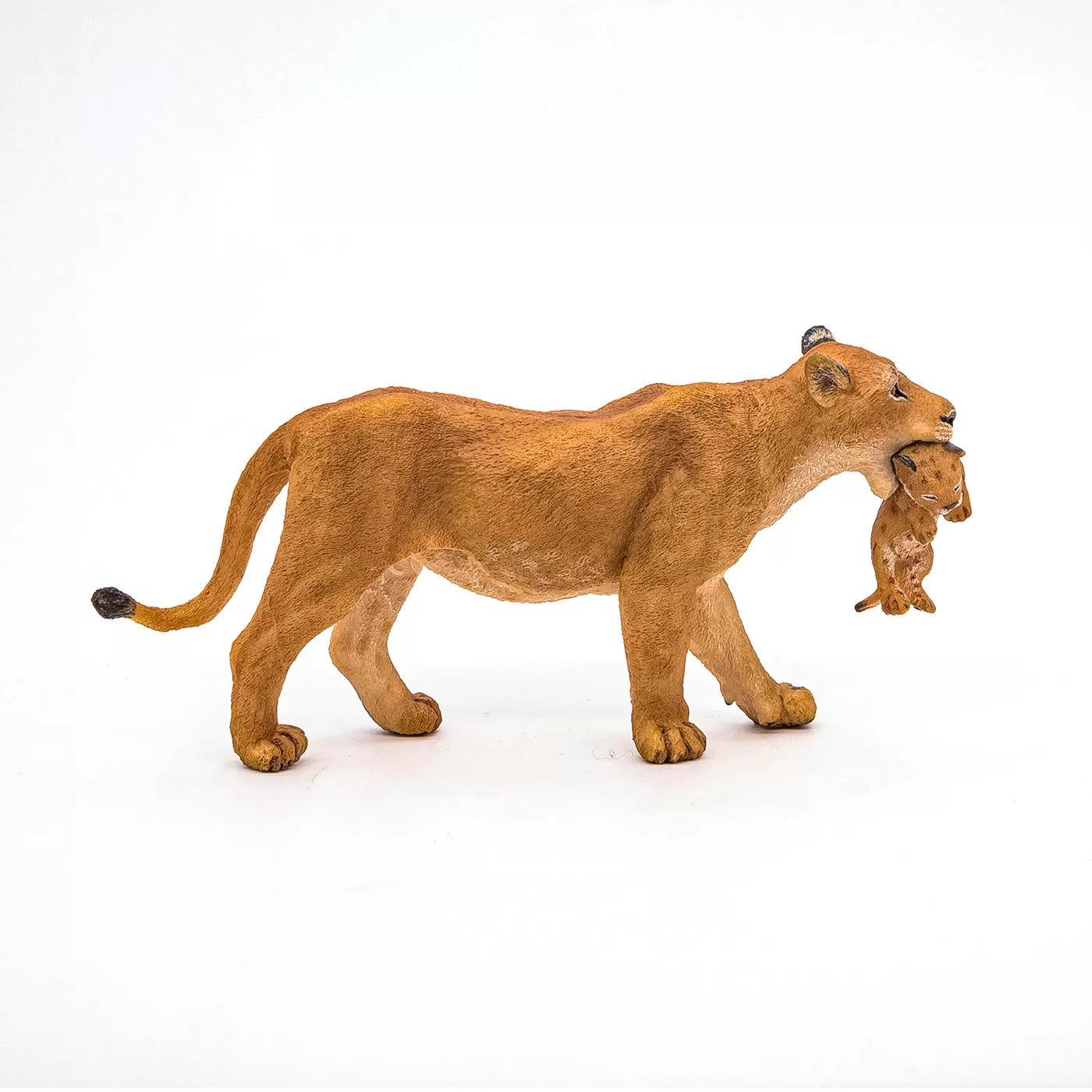 Papo figurina leoaica cu pui