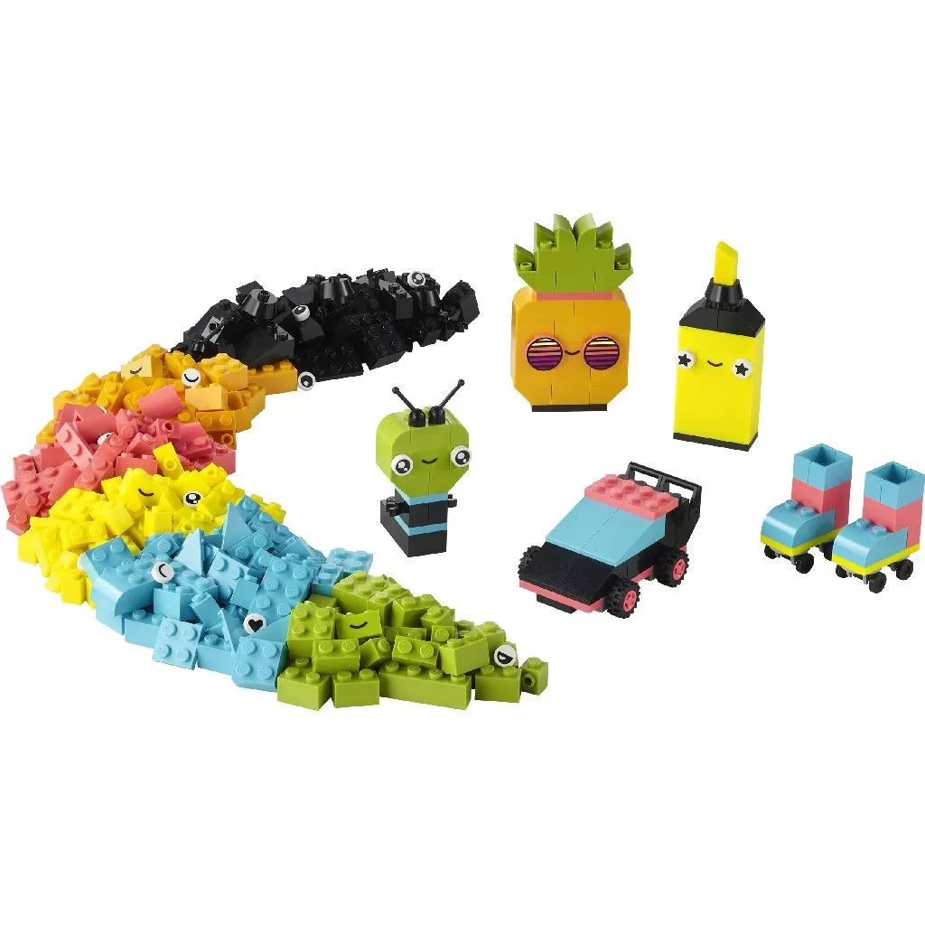 Lego classic distractie creativa cu neoane 11027