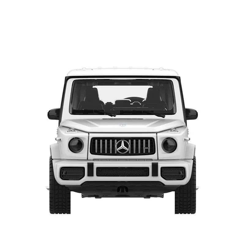 Mercedes Benz AMG G63 fehér fémöntvény autó 1:32 méretarányban