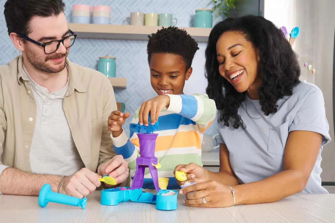 Kinetic sand statia de servire