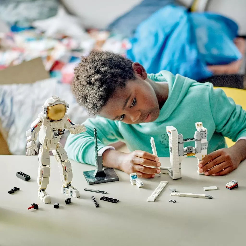 Lego Creator 3 az 1-ben űrhajós 31152