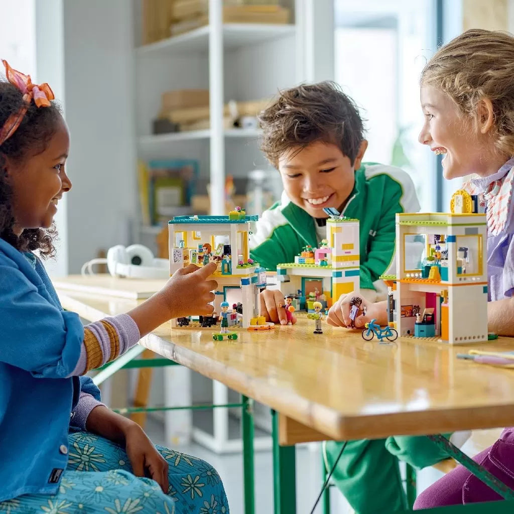 Lego Friends Heartlake Nemzetközi Iskola 41731