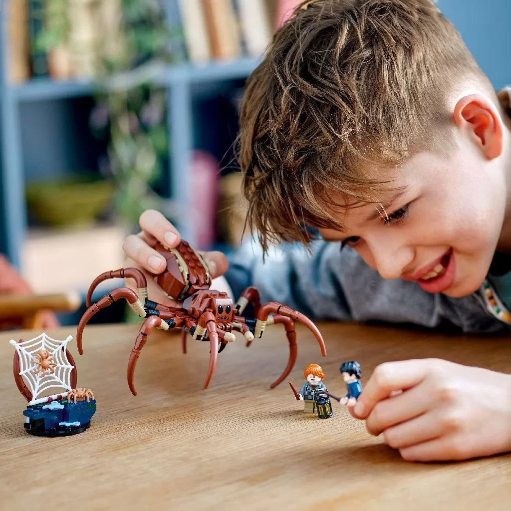 Lego harry potter tm aragog in padurea interzisa 76434