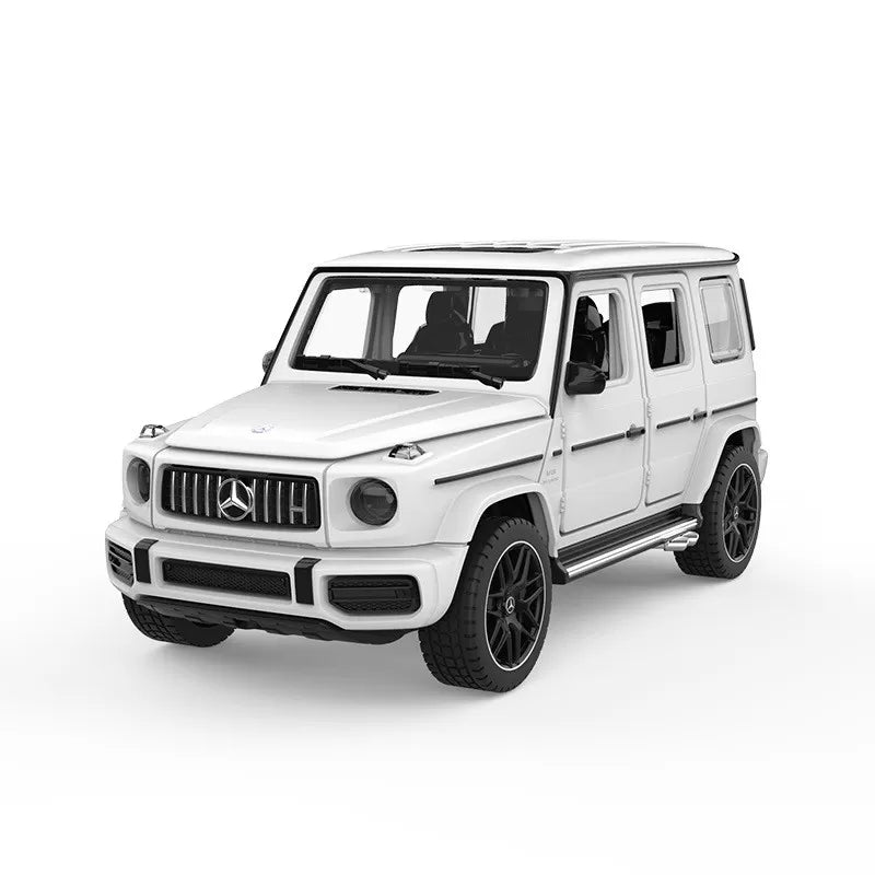 Mercedes Benz AMG G63 fehér fémöntvény autó 1:32 méretarányban