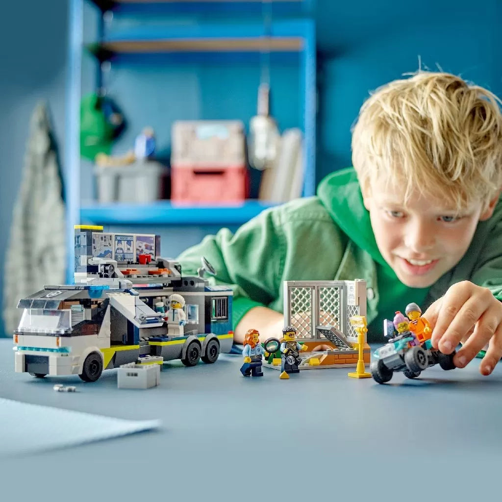 Lego City mobil forenzikus labor 60418