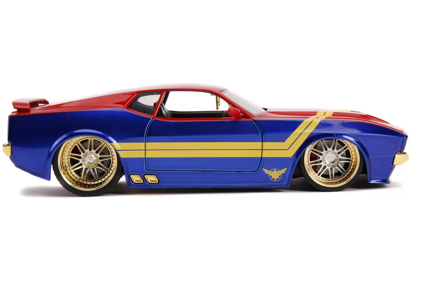Captain Marvel 1973 Ford Mustang Mach 1 öntött autómodell, 1-24 méretarányú