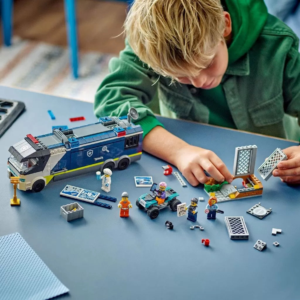Lego City mobil forenzikus labor 60418