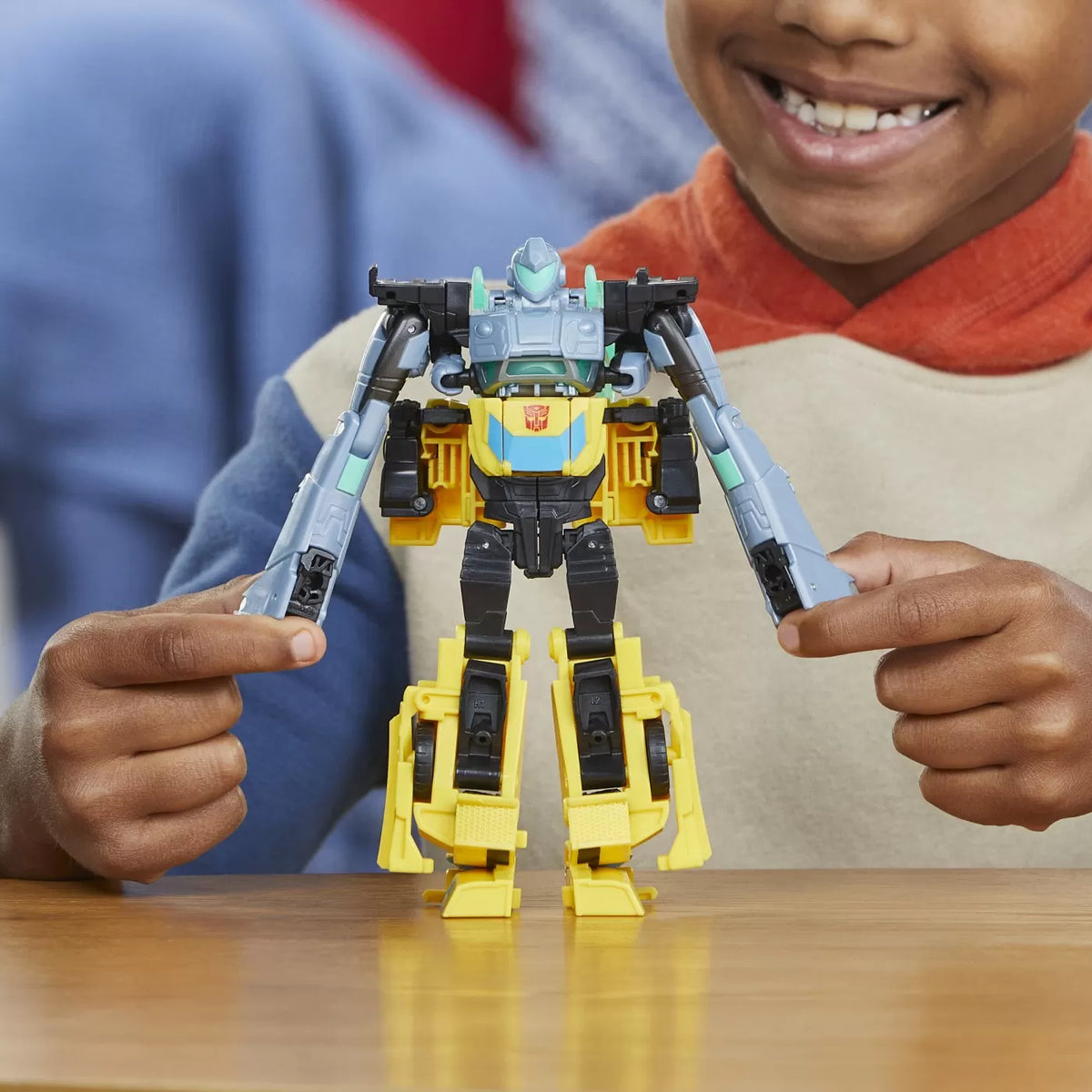 Transformers earthspark set 2 figurine bumblebee si mo malto