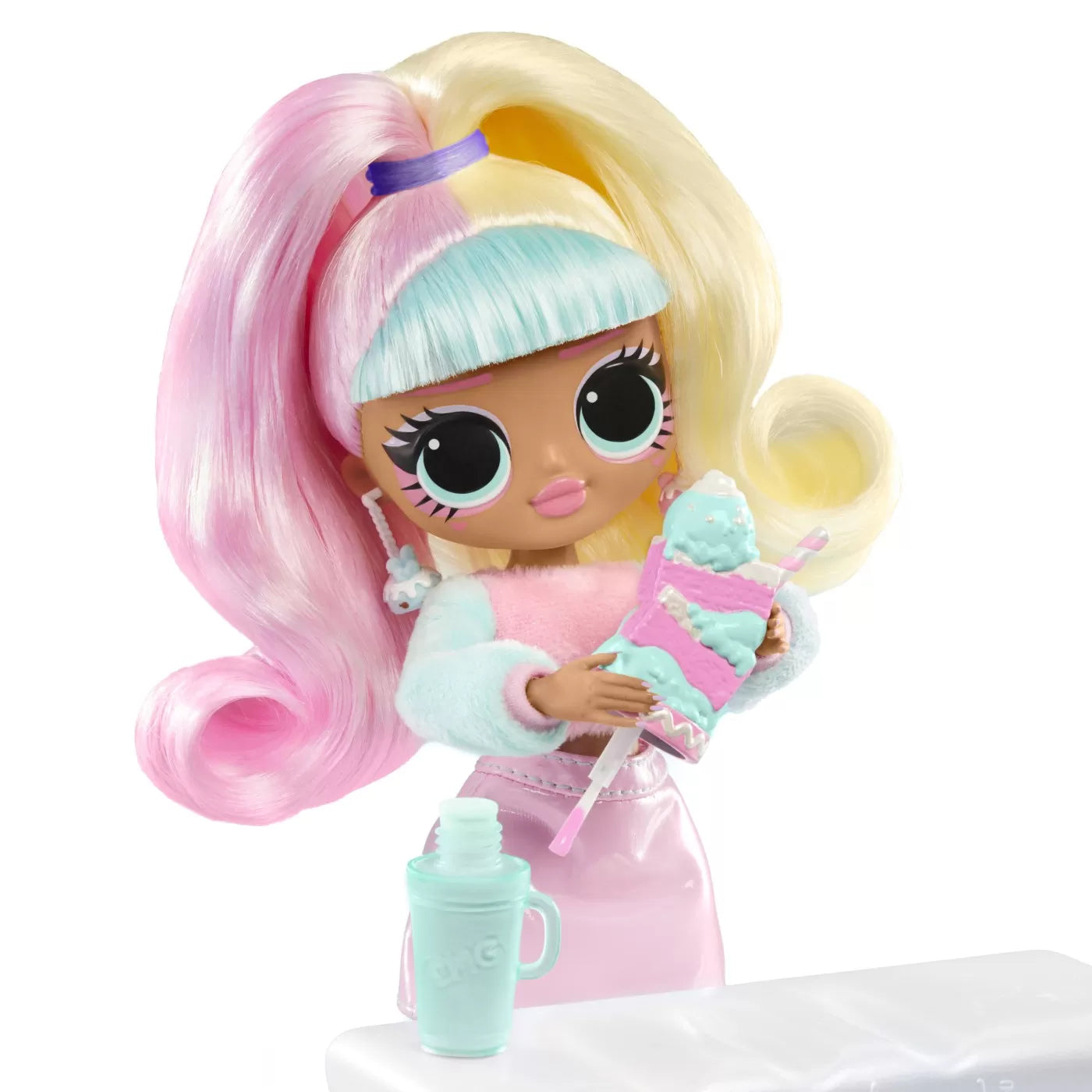 L.o.l. surprise! omg sweet nails candylicious sprinkles shop set papusa cu accesorii