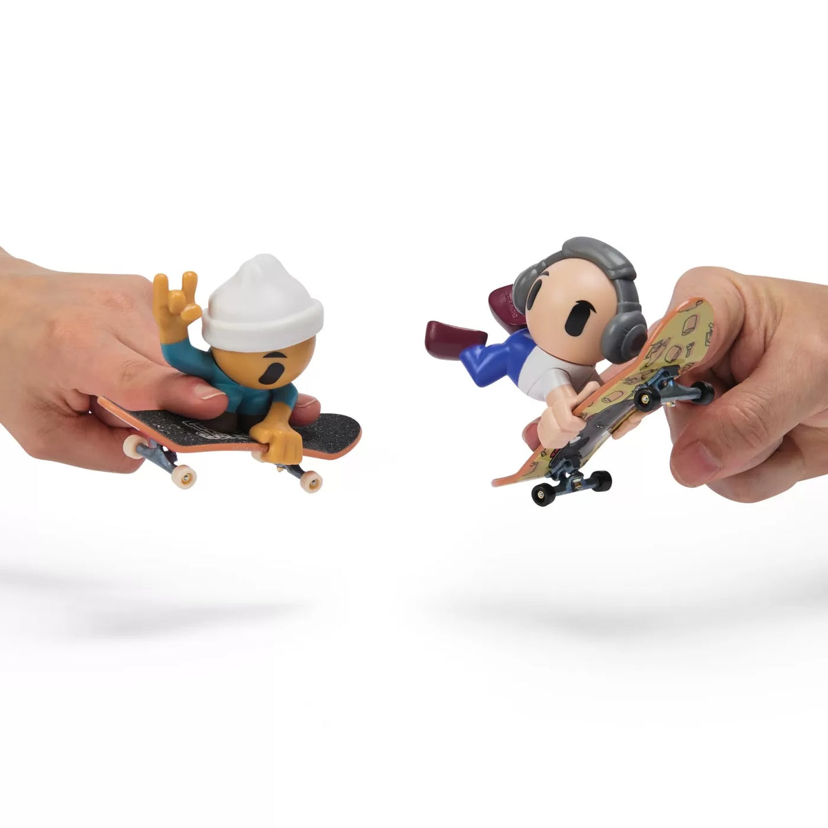 Tech deck sk8 crew pachet 2 seturi plita si figurina 9.6cm casca alba si casti gri