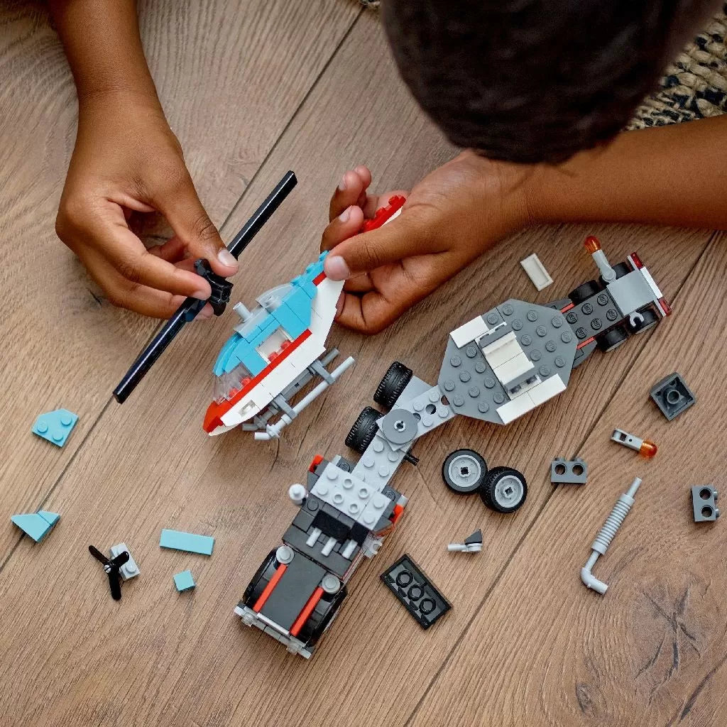 Lego creator 3in1 camioneta platforma cu elicopter 31146