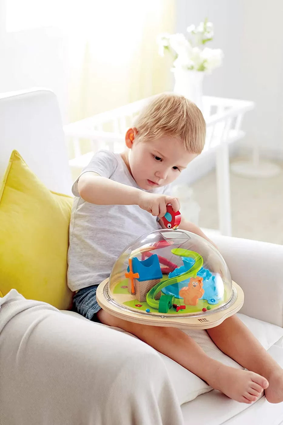 Hape mágneses labirintus színes golyókkal
