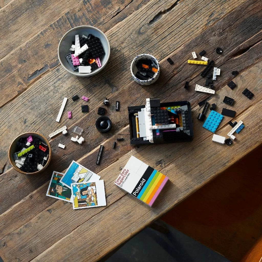 Lego Ideas Polaroid One Step SX 70 fényképezőgép 21345