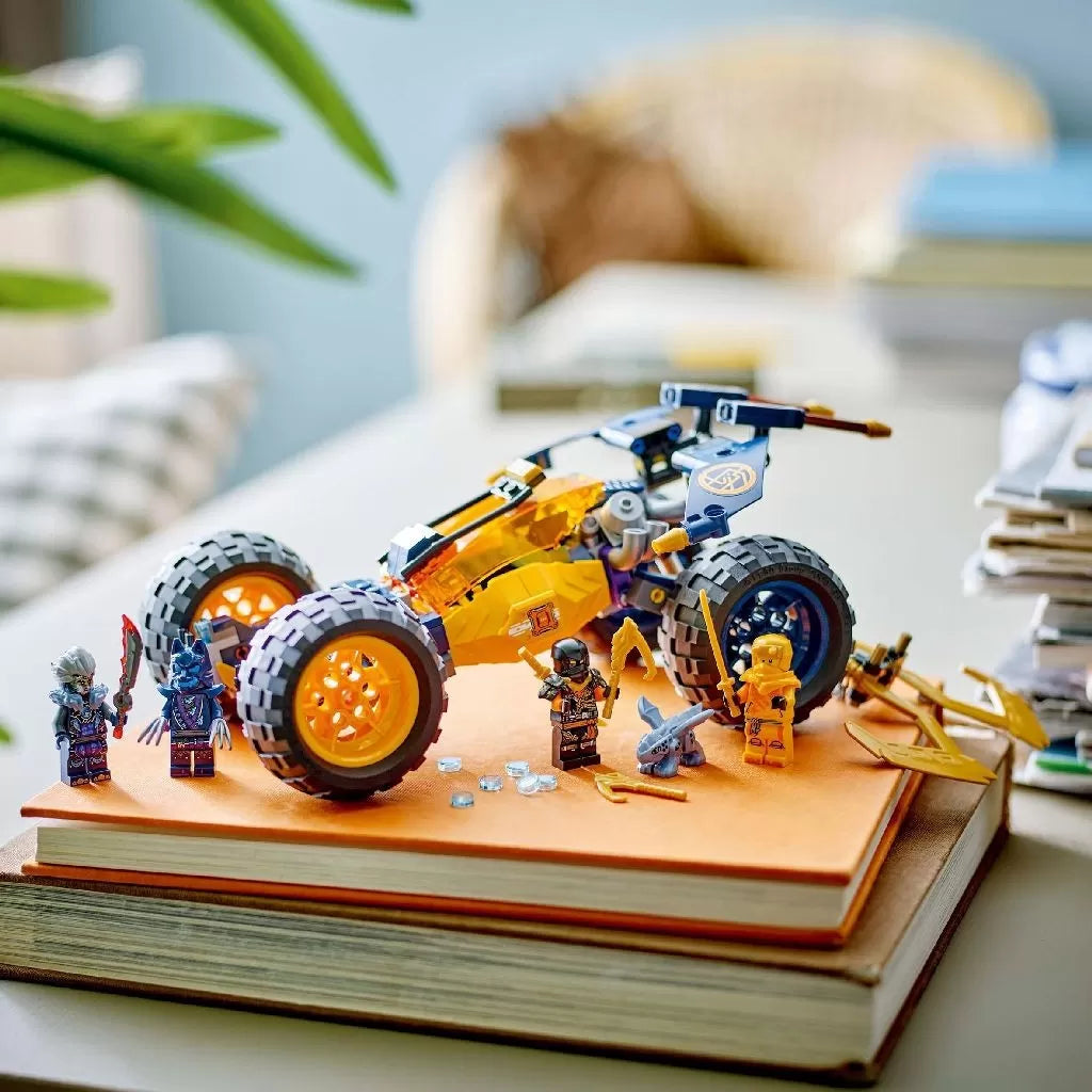 Lego ninjago vehiculul de teren ninja al lui arin 71811
