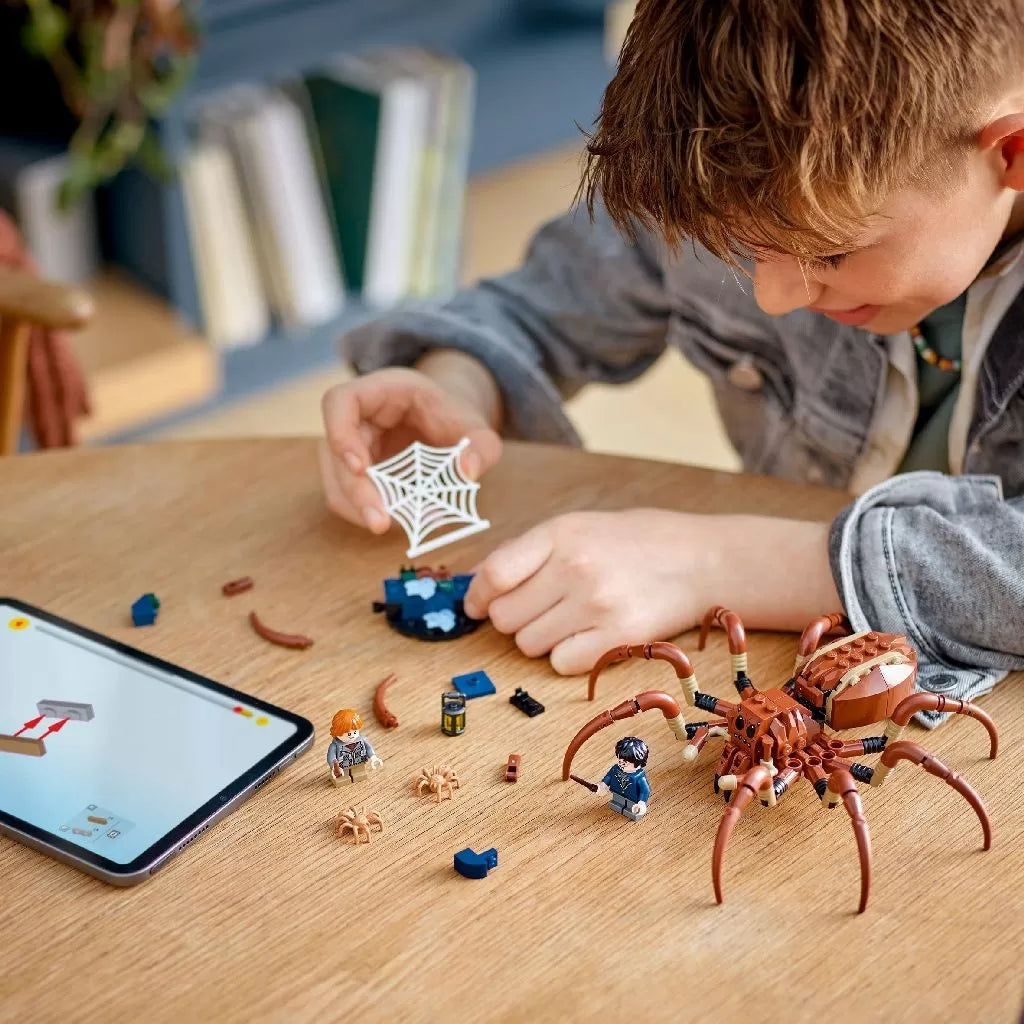 Lego harry potter tm aragog in padurea interzisa 76434