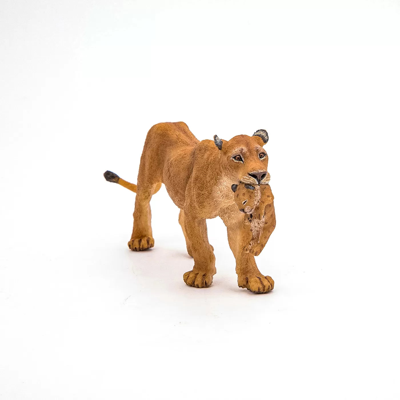 Papo figurina leoaica cu pui