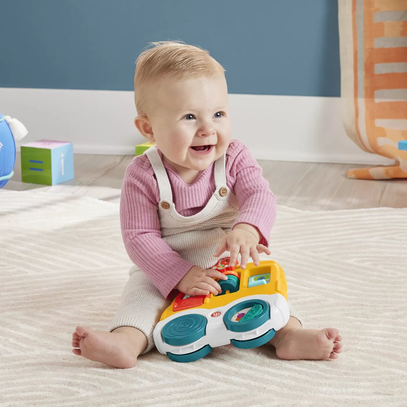 Fisher Price Állatbarátok Aktivitásközpont kisautó