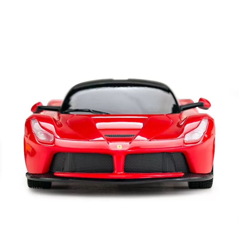 Masina cu telecomanda ferrari laferrari cu scara 1 la 24