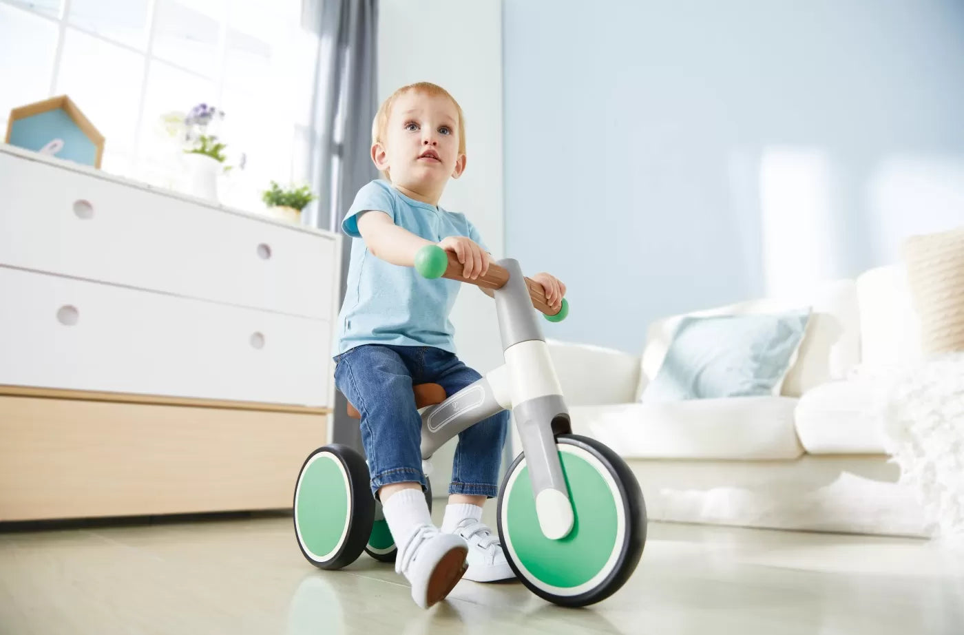 Hape zöld háromkerekű futóbicikli