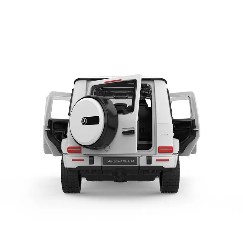 Mercedes Benz AMG G63 fehér fémöntvény autó 1:32 méretarányban