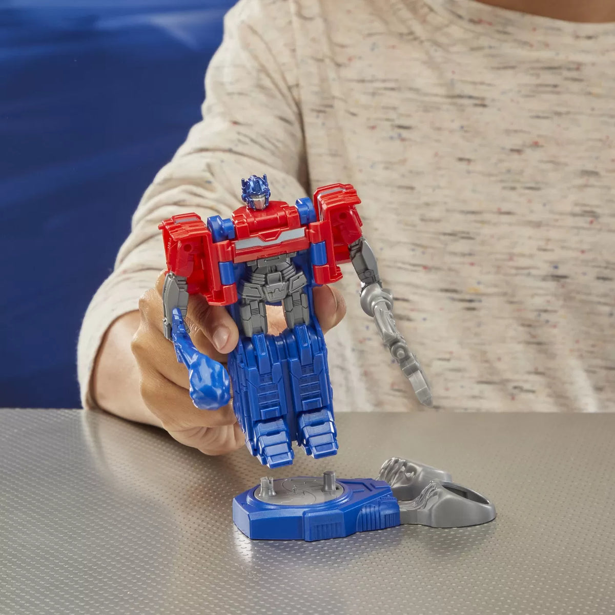 Transformers one set 2 figurine optimus prime si megatron