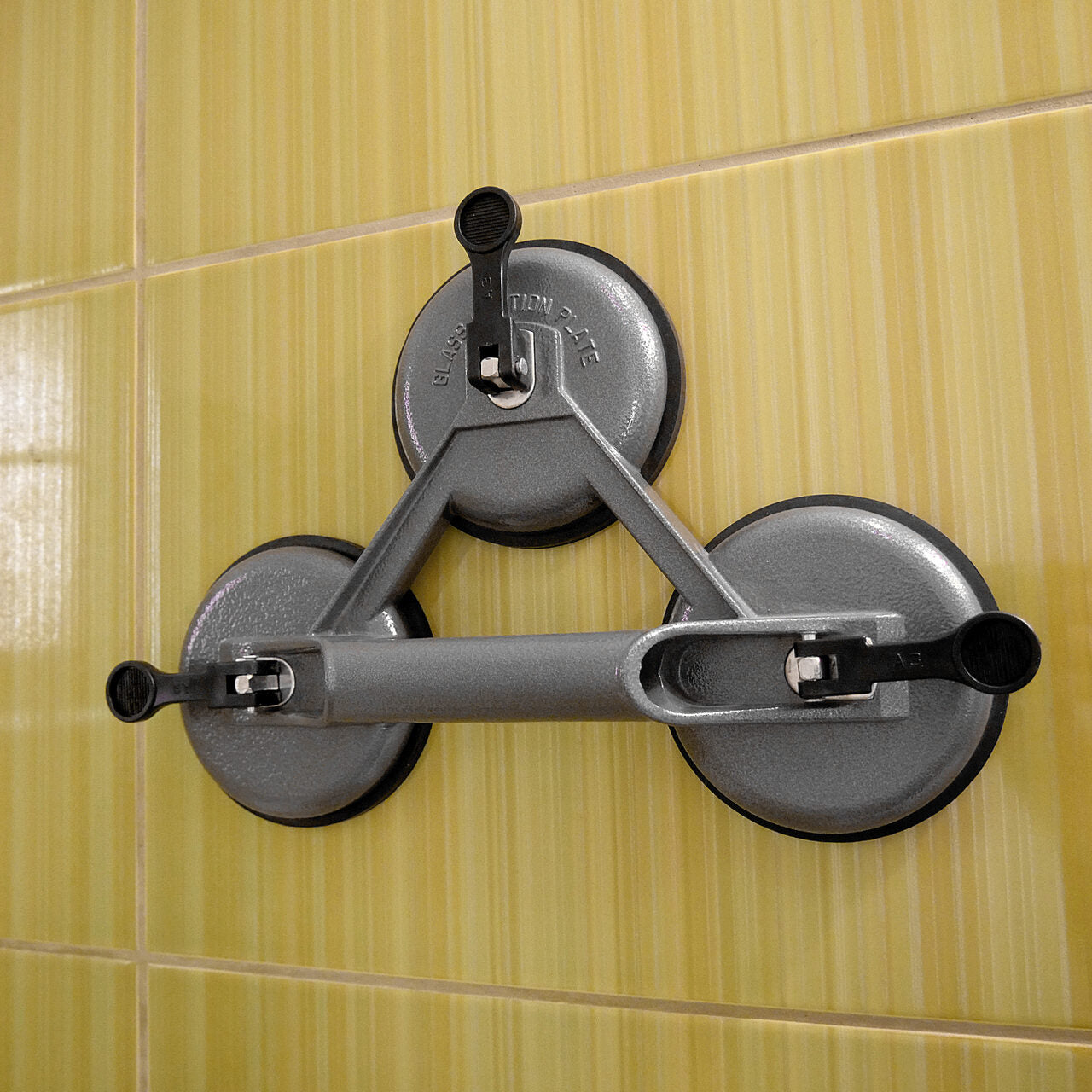 Ventuza pentru transport si montat parbrize, geamuri, placi marmura, granit, 3 brate, max 100 kg