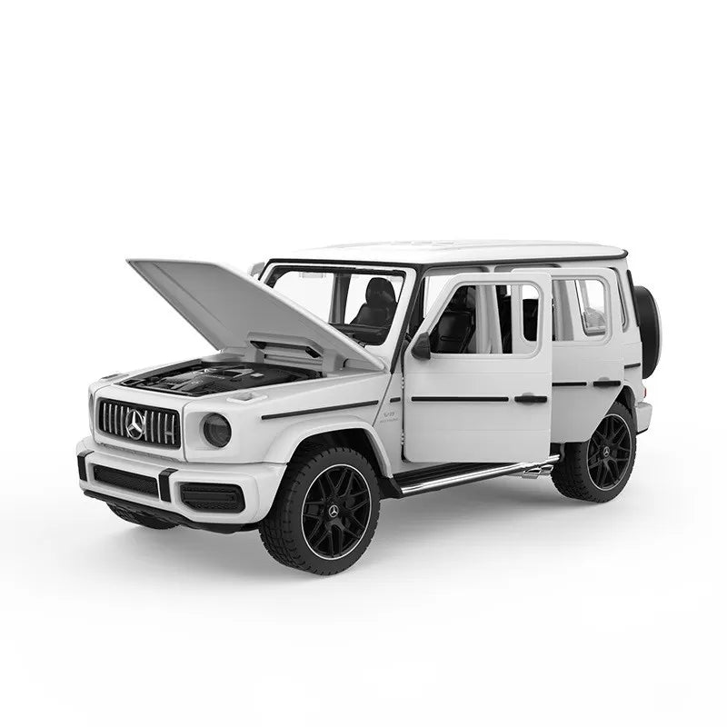Mercedes Benz AMG G63 fehér fémöntvény autó 1:32 méretarányban