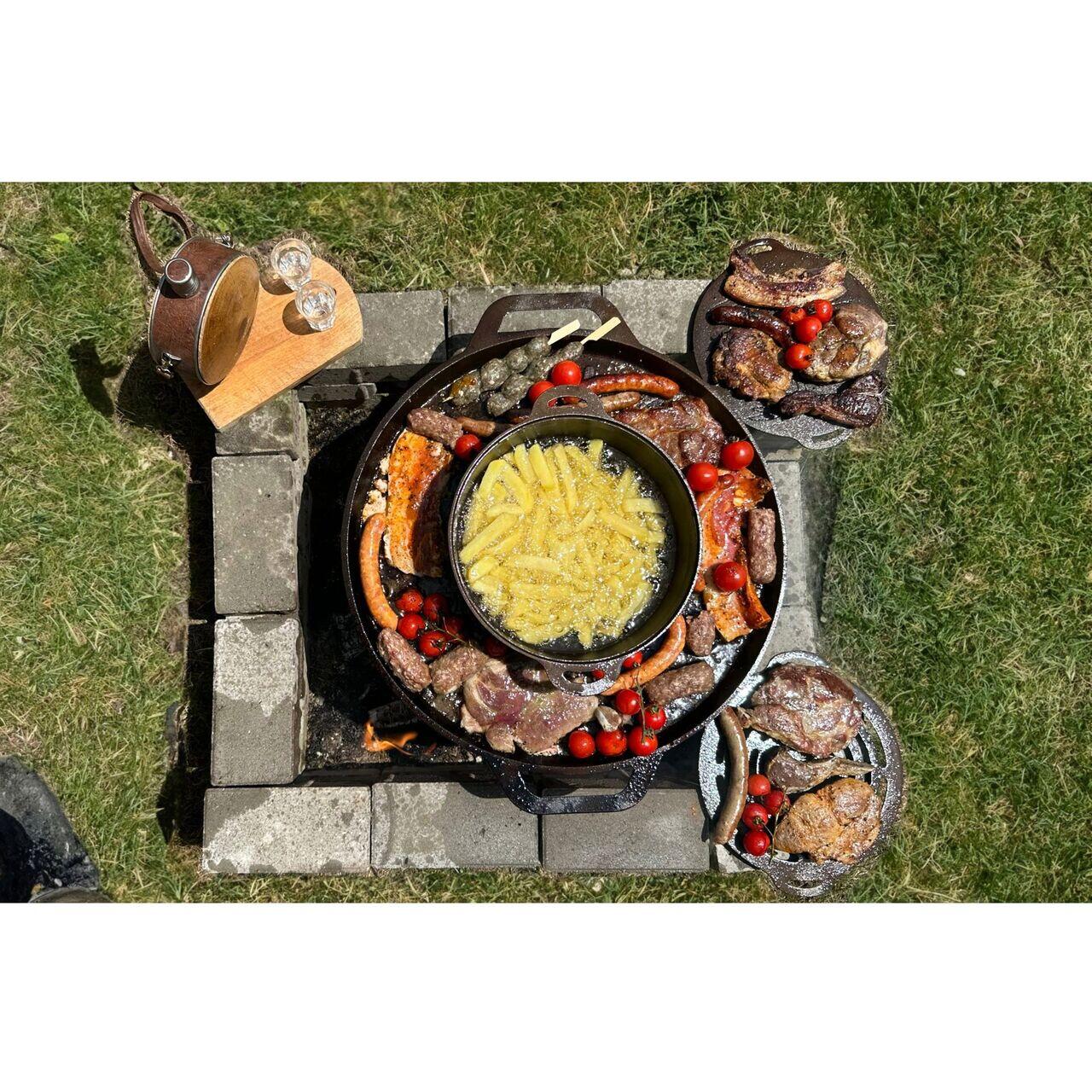 Grillkorong, öntöttvas, grillsütő típusú, lábakkal, 4 darabos készlet, 49,5 cm
