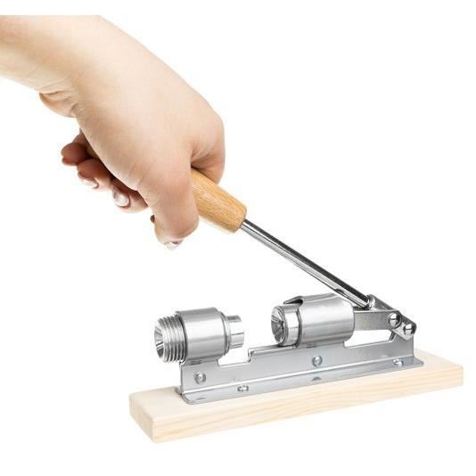 Spargator manual pentru nuci, din otel cu suport de lemn, 20x5 cm
