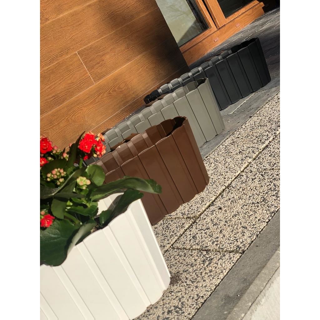 Dekoratív virágcserép, műanyag állvánnyal, fehér, 4,9 L, 38,3x21,2x13 cm, Boardee akasztó
