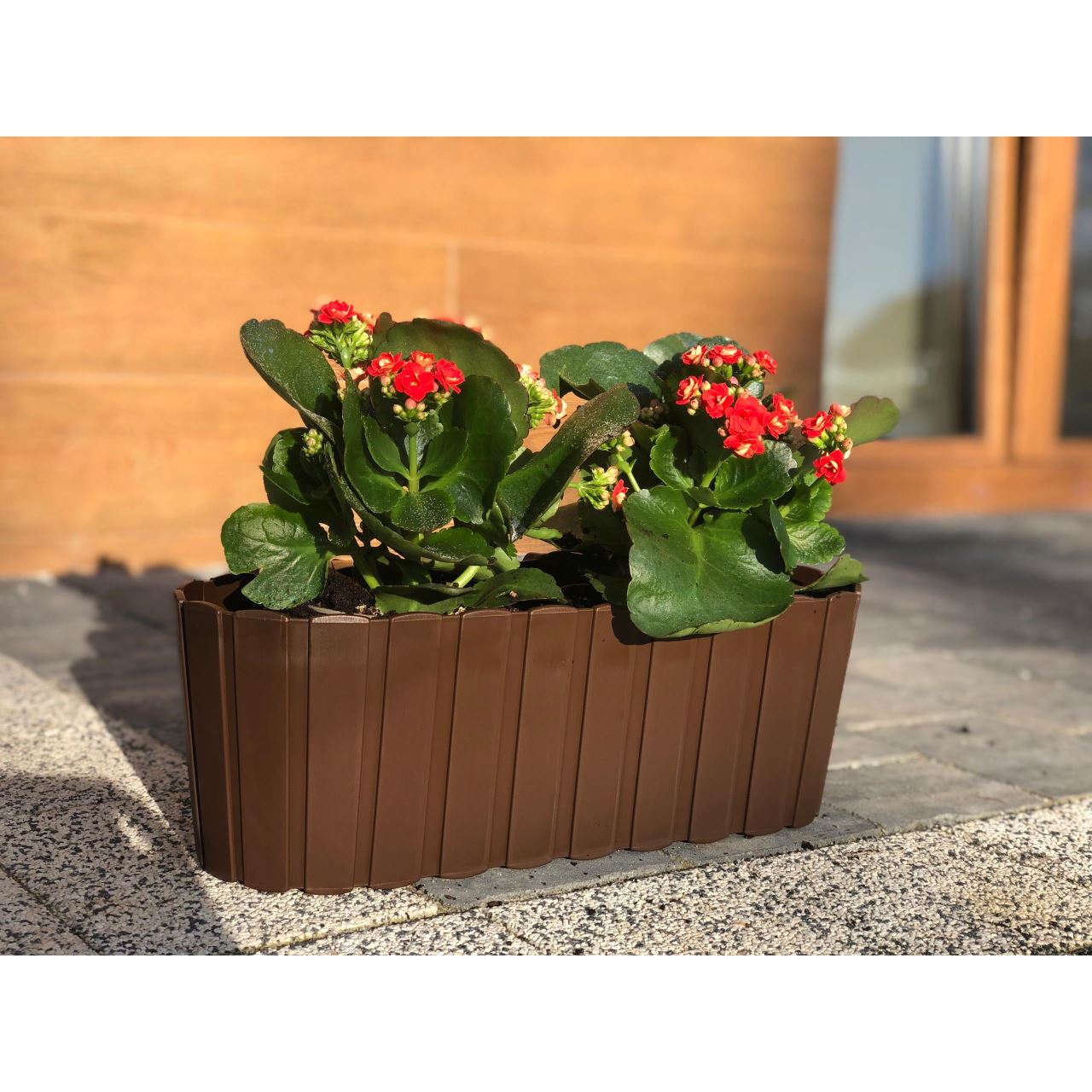 Dekoratív virágcserép, műanyag állvánnyal, barna, 4,9 L, 38,3x21,2x13 cm, Boardee akasztó