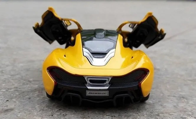 McLaren P1 narancssárga fém autó 1/24 méretarányú